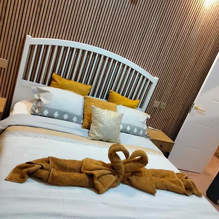 Casa Macon Gold